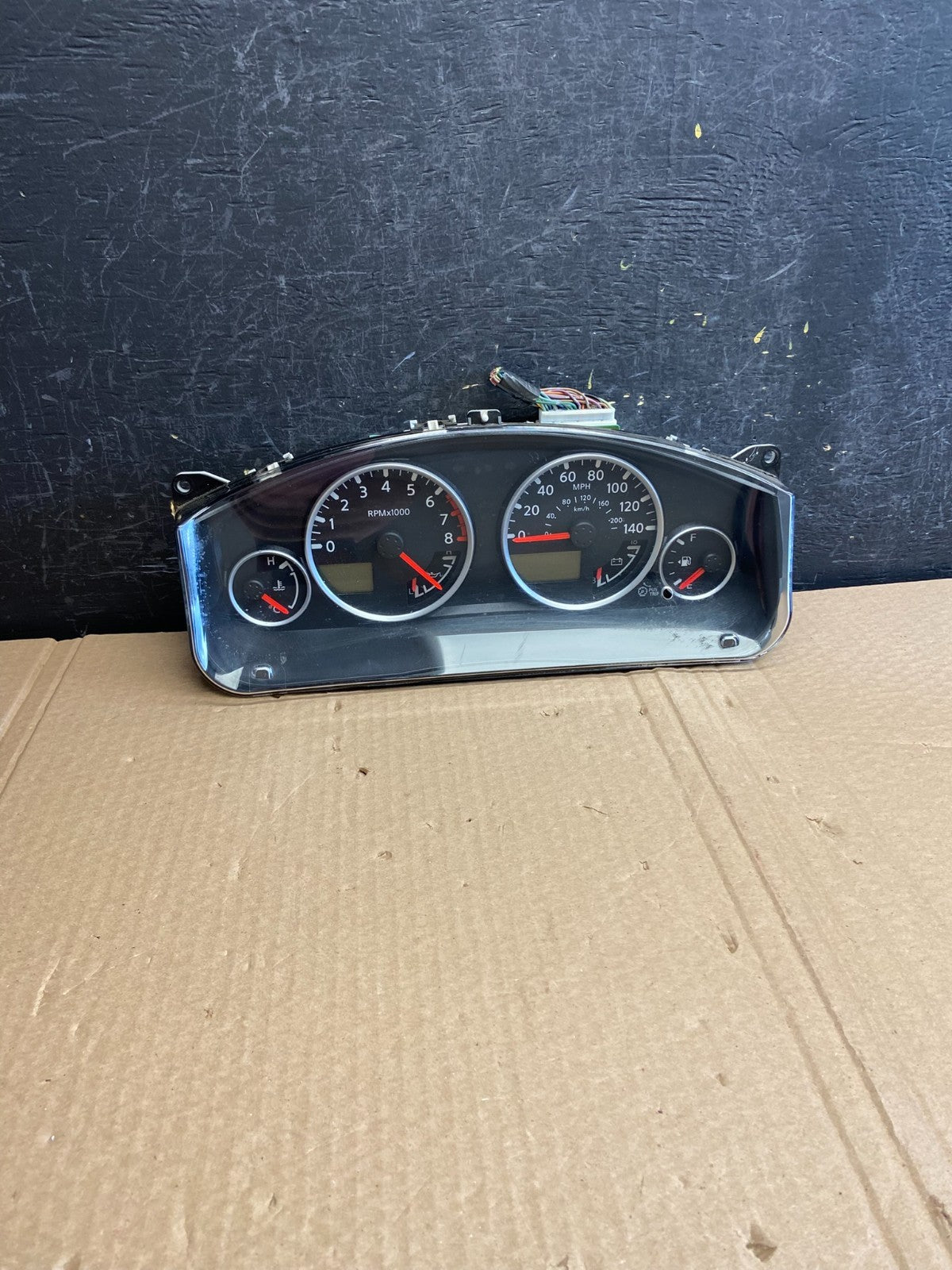 2006-2007 Nissan Pathfinder Xterra Cluster Speedometer Instrument AF6140 DG0