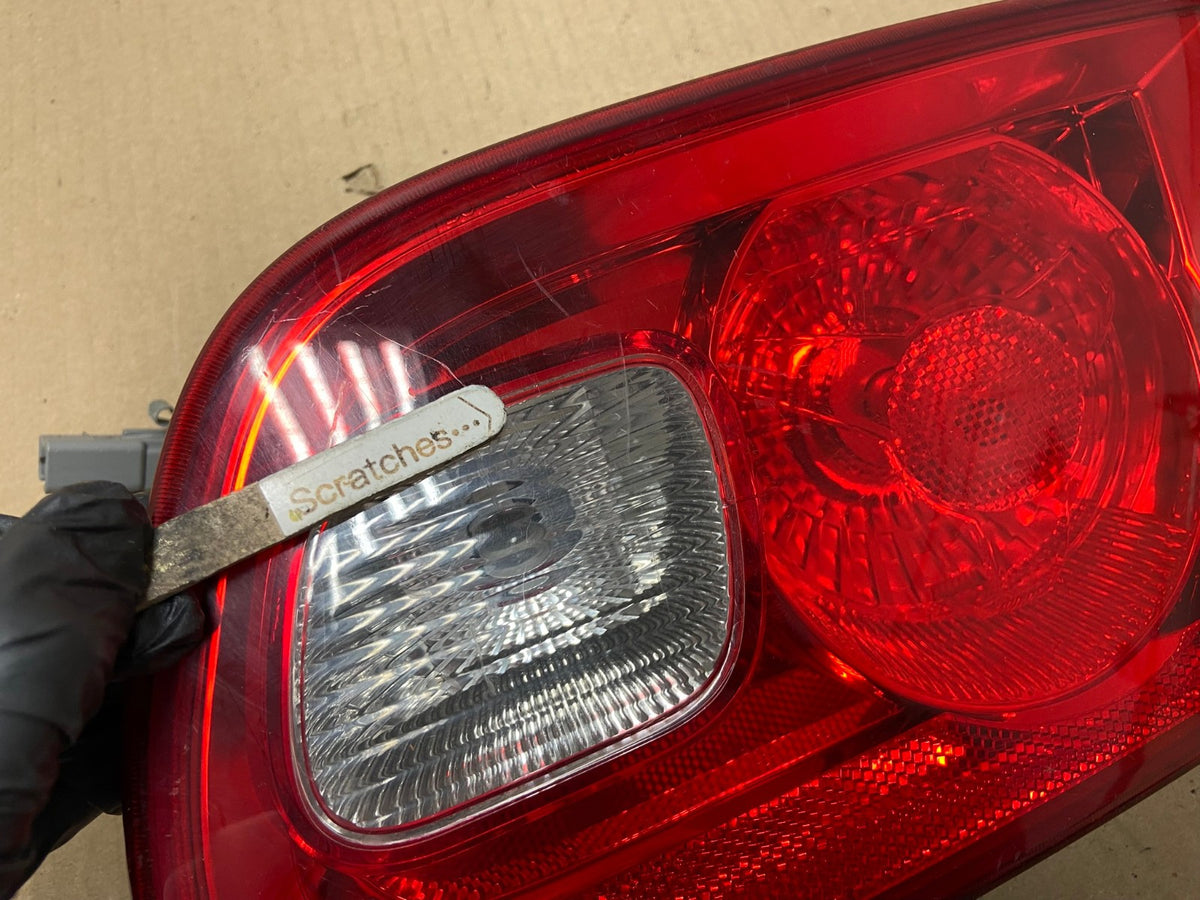 2006 to 2011 Buick Lucerne Right Passenger Side Inner Tail Light AH5720 LK3