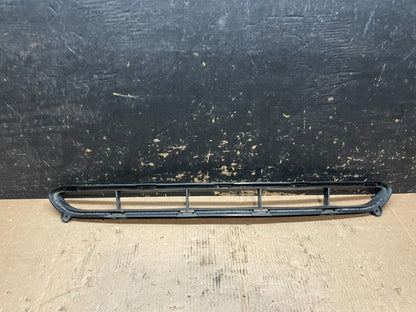2014 to 2015 Kia Sorento Front Bumper Lower Center Grill Z59990