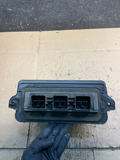 2004 Ford Explorer Engine Control Unit ECU Computer Module W1431 DG1