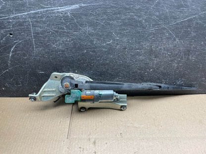 2009 to 2013 Subaru Forester Rear Windshield Washer Wiper Motor V8806 DG0