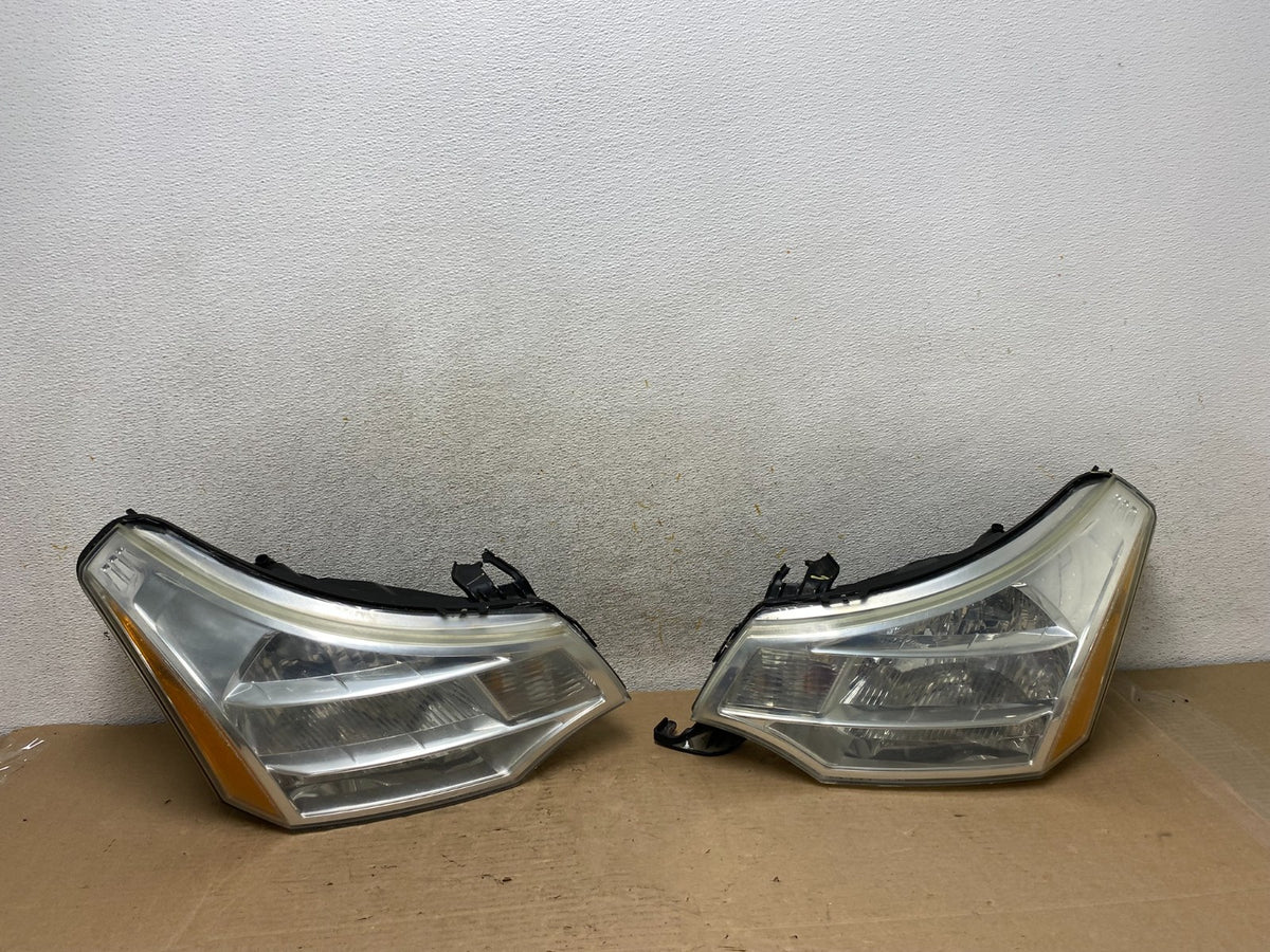 2008 2009 2010 2011 Ford Focus Left+Right Headlights Halogen AH9479 DW0