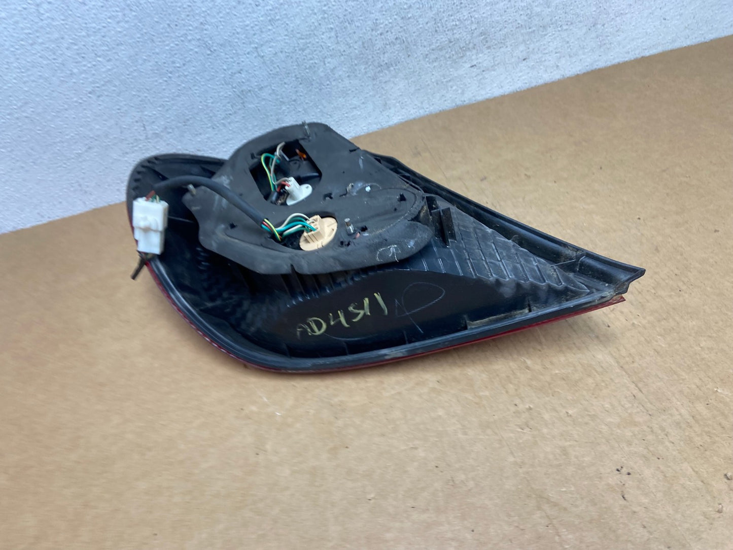 2002 2003 2004 Toyota Camry Tail Light Right Passenger Rh Side AD4511 LK4