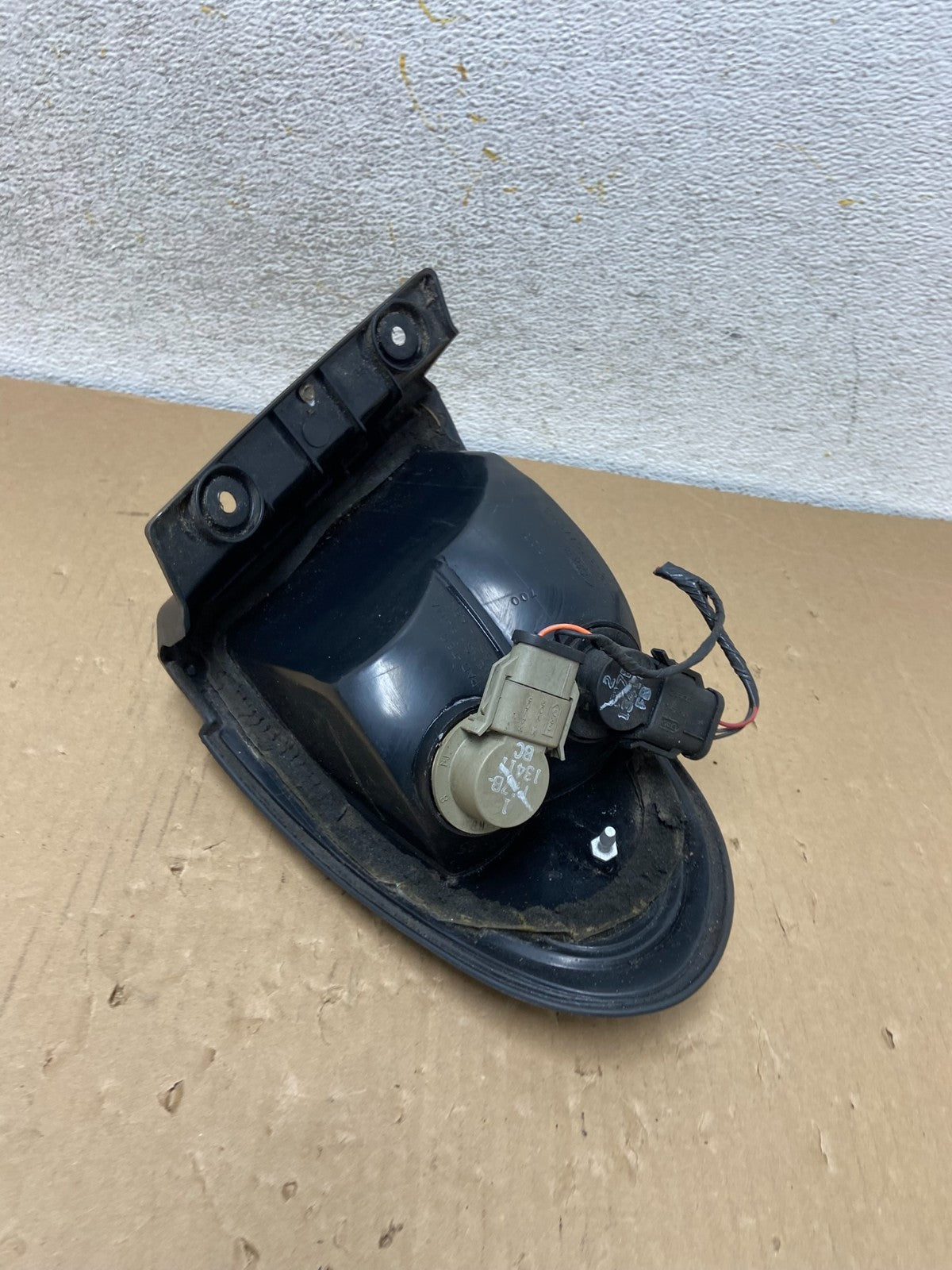 1996 to 1997 Ford Taurus Wagon Right Passenger Side Tail Light AH2682 DG5