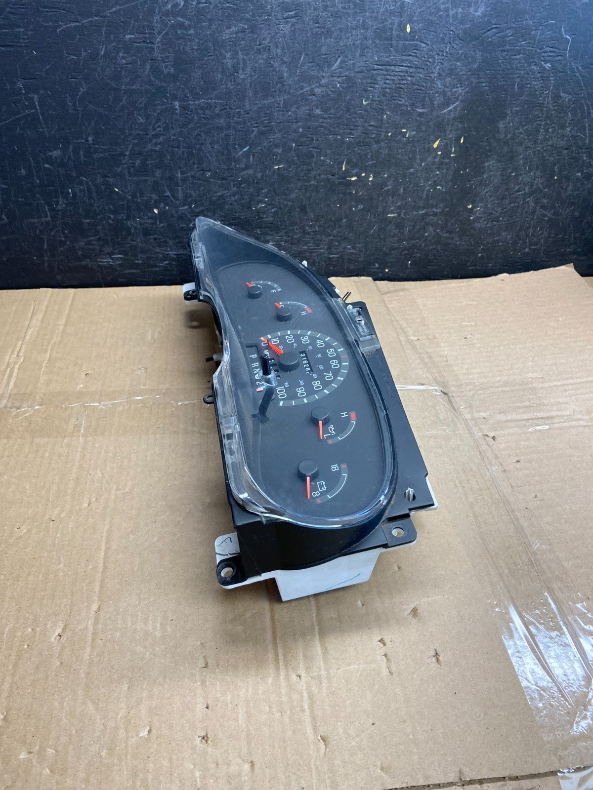 1997 to 2003 Ford E150 E250 VAN Gauge Speedometer Cluster af2747 DG2