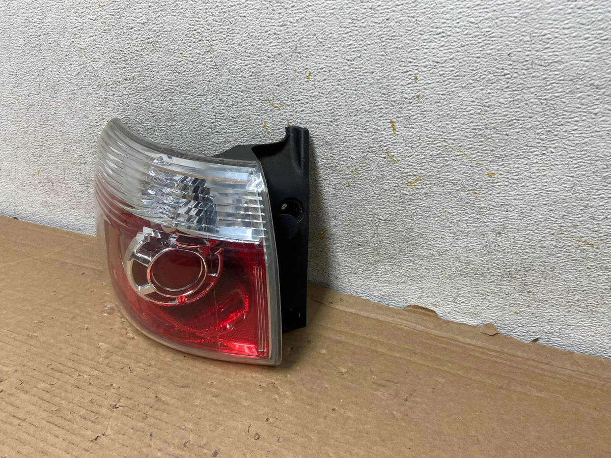 2007 to 2012 GMC Acadia Tail Light Left Side Driver Lh AH8868 LK2