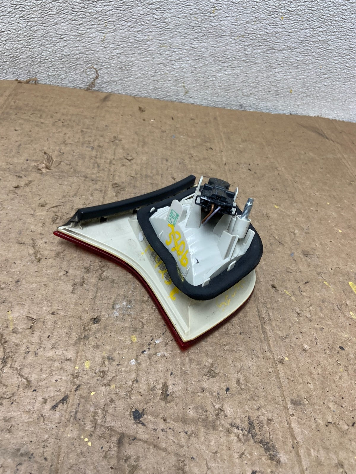 2004-2008 Audi A4 Sedan Right Passenger RH Side Inner Tail Light OEM AA4275 DW4
