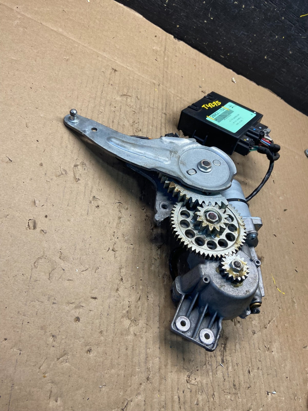 2009-2016 Cadillac Chevy GMC Rear Trunk Liftgate Power Motor Actuator t4275 DG2