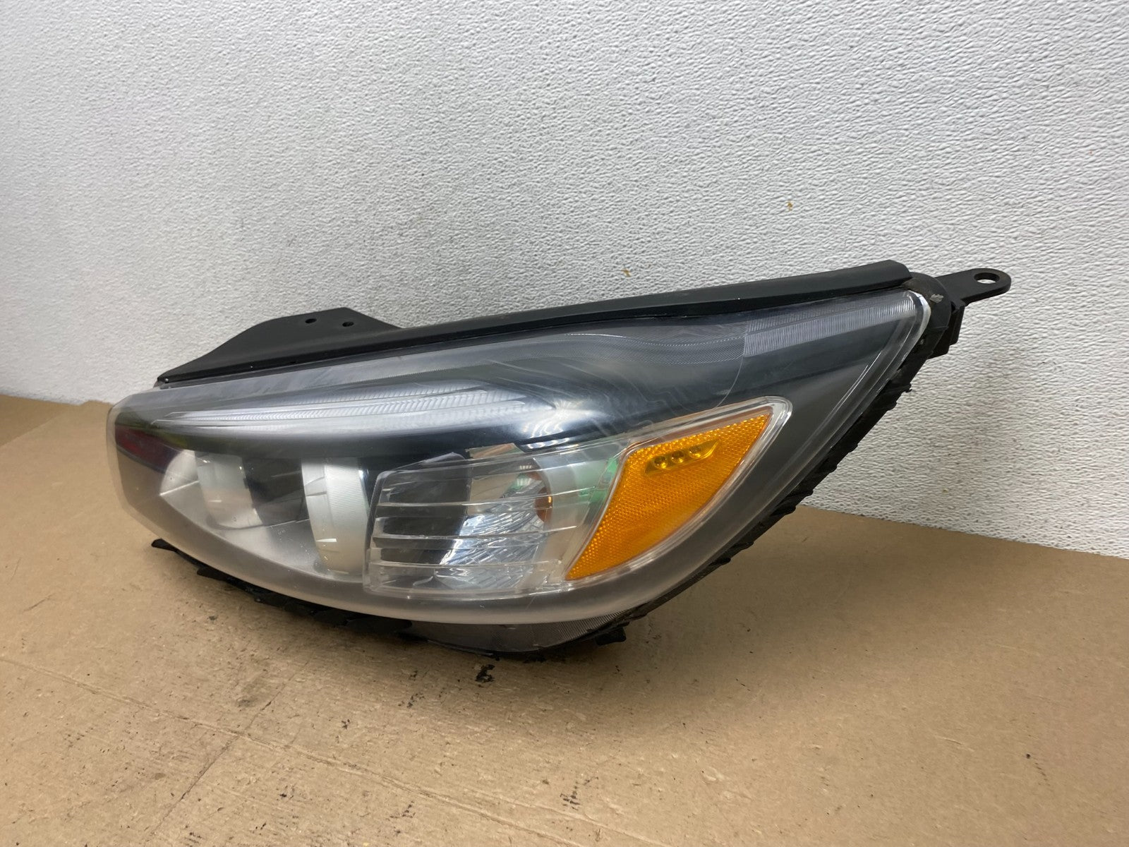 2016 to 2018 Kia Sorento Left Driver LH Side Headlight Halogen TYC AF5027 DW1