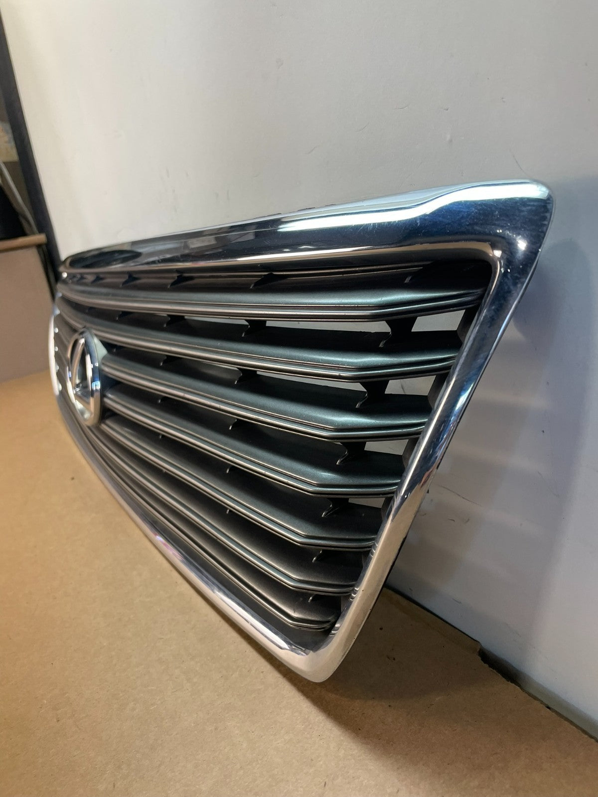 2001 to 2003 Lexus LS430 Front Upper Grill Grille AF8582 DG1
