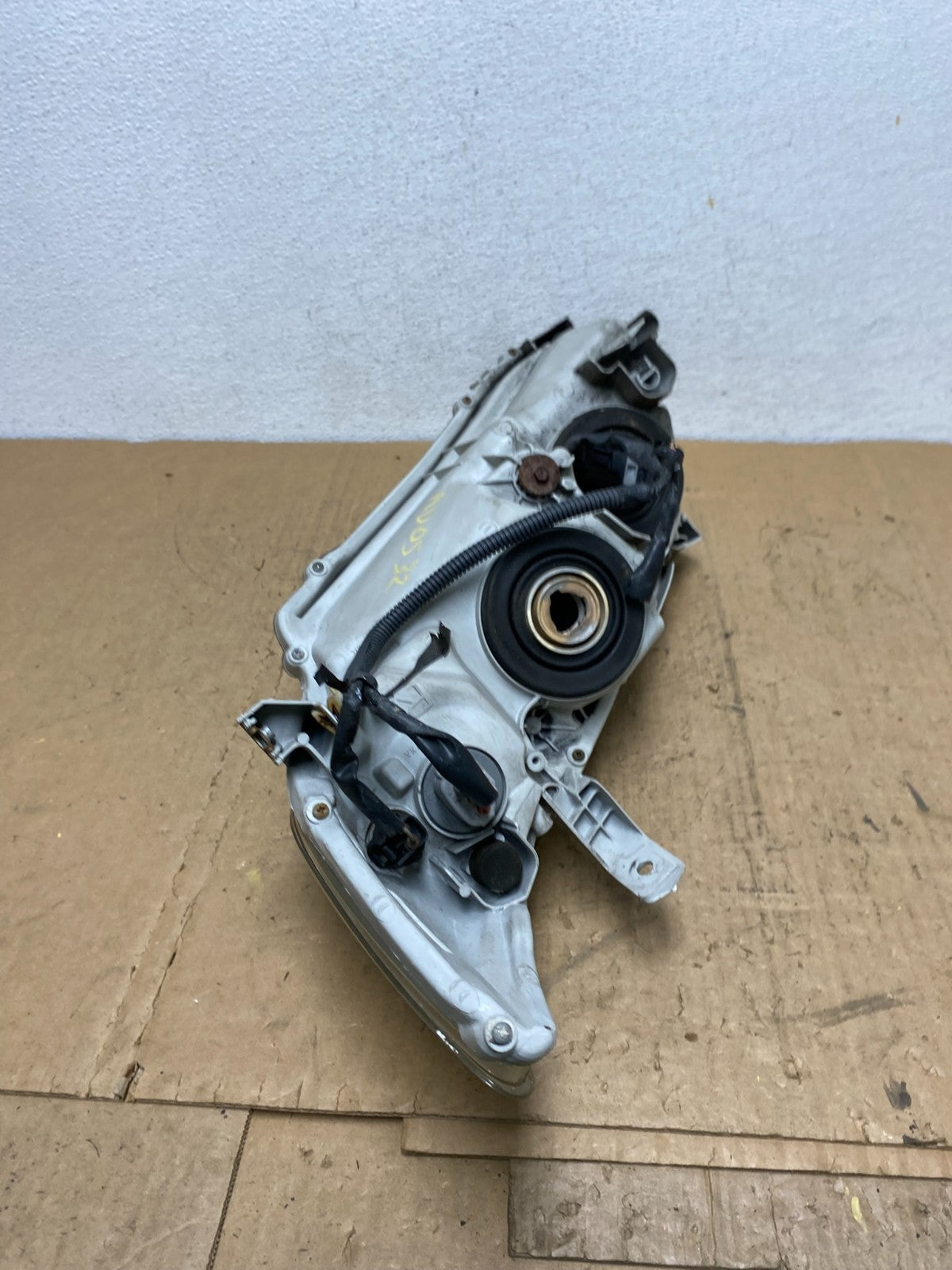 2007 - 2009 Toyota Camry Hybrid Blue Halogen Right Passenger Headlight AD0532 DW6