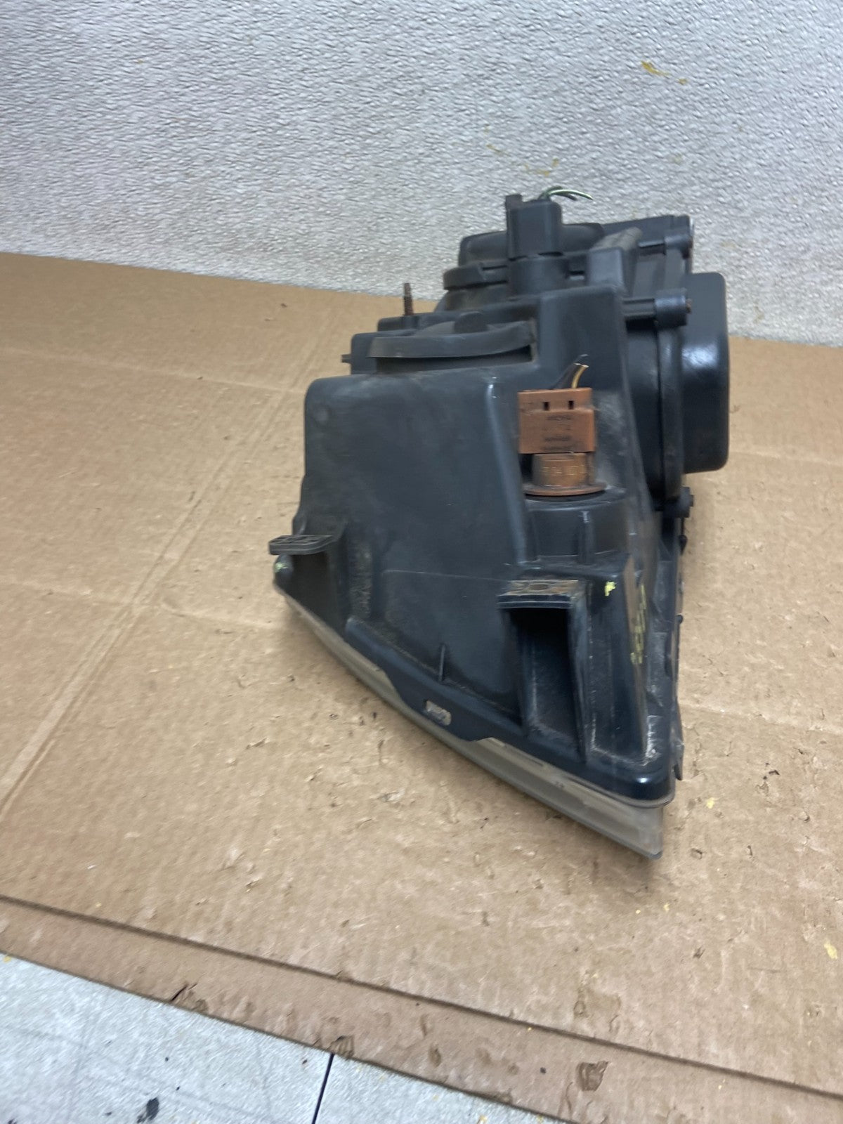 Xenon 2003-2006 Lincoln Navigator Right Passenger Side Headlight OEM Y8809 DW9