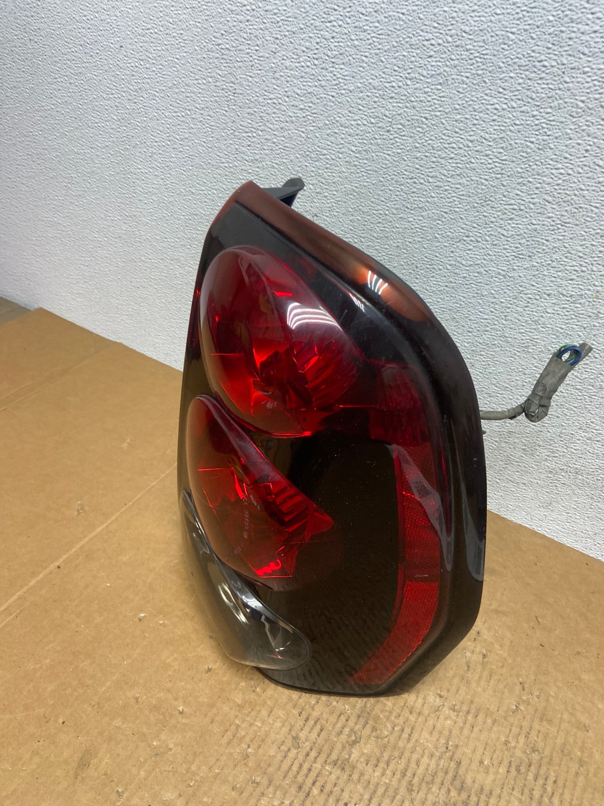 2002 to 2009 Chevrolet Trailblazer Right Passenger Rh Tail Light AE0337 LK1