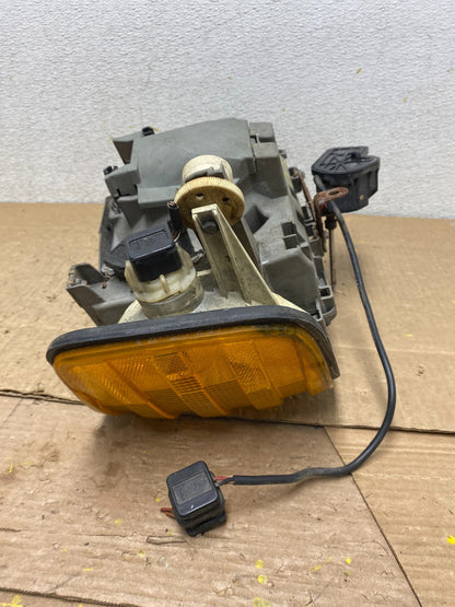 1986 to 1991 Mercedes-benz W126 Left Driver Side Halogen Headlight O6512 DW10