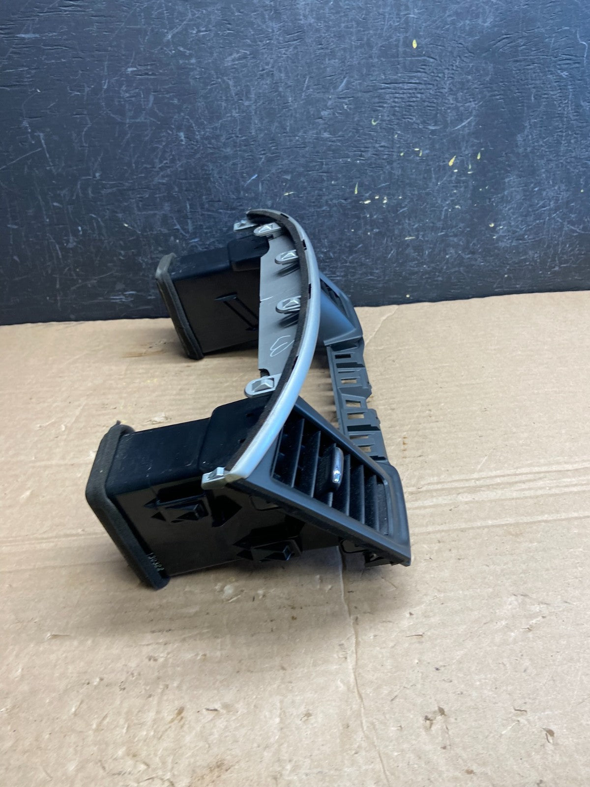 2013 to 2020 Nissan Pathfinder Center Dash Radio Trim Bezel Surround af1978 DG1