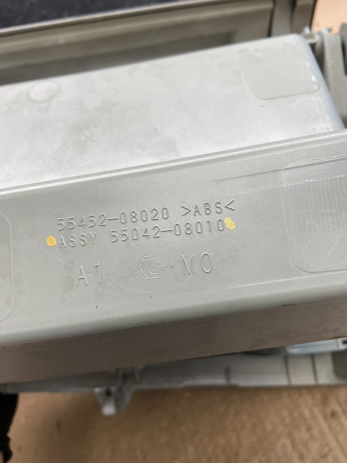 2011-2014 Toyota Sienna Front Right Passenger Storage Glove Box AF6433 DG5