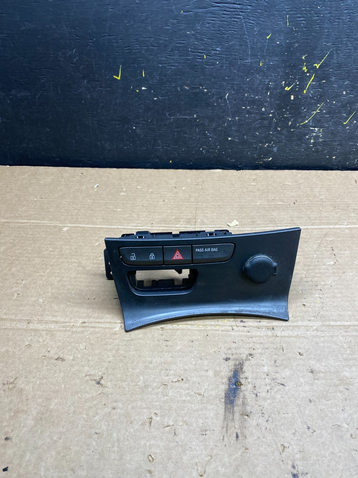 2013-2016 Chevy Malibu Hazard Socket Traction Control Button Panel Trim T4648 DG0