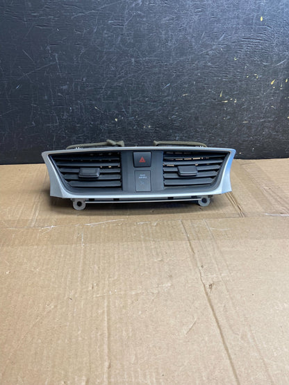 2013 to 2015 Nissan Sentra Air Vents Top Dash Center W/Hazzard Switch af2759 DG0