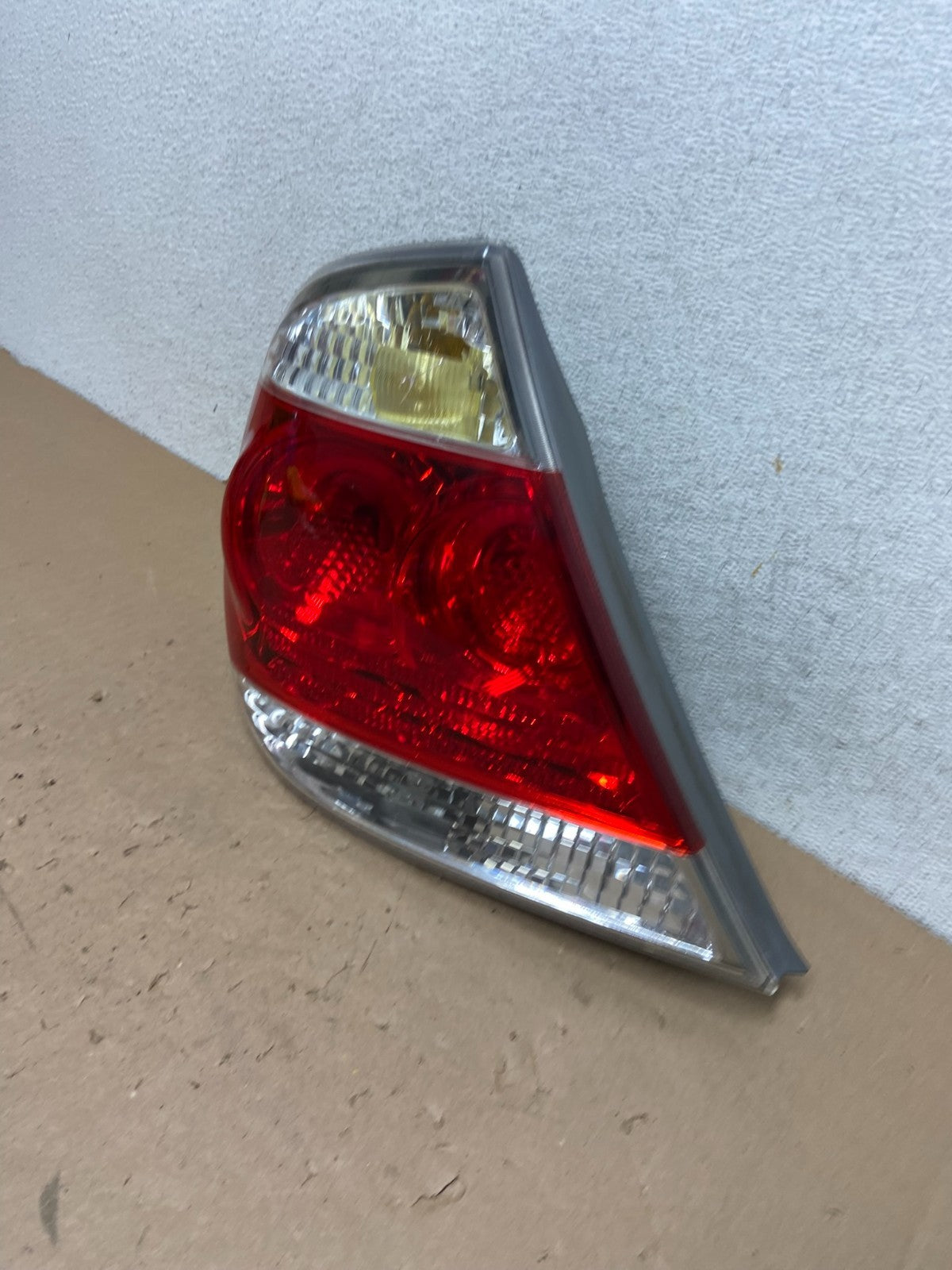 2005 to 2006 Toyota Camry Tail Light Left Driver Lh Side AG4203 LK1
