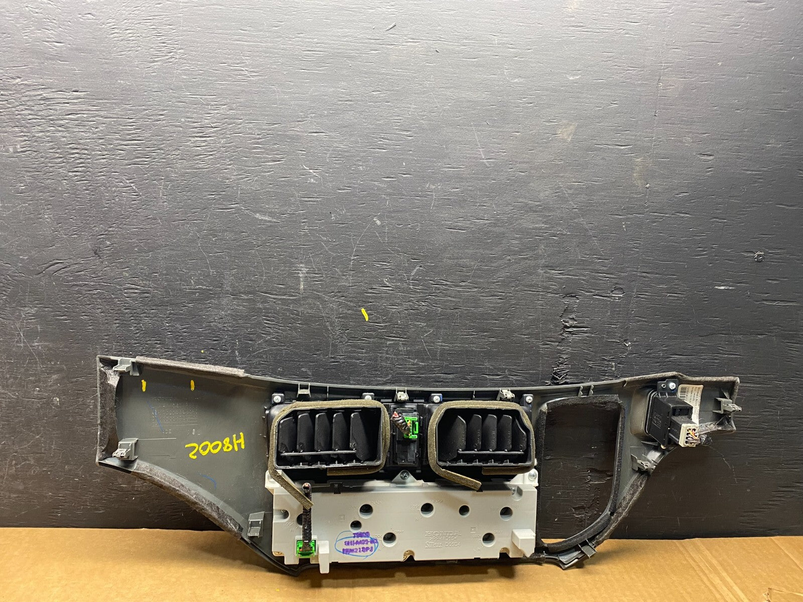 2005 to 2010 Honda Odyssey  Radio Climate Control Dash Trim Bezel H8002 DG16