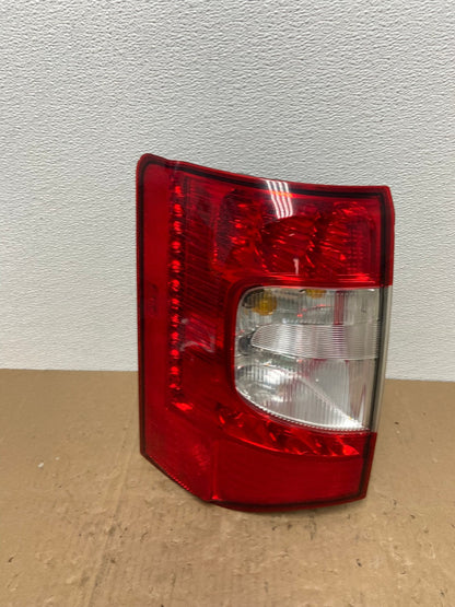 2011-2016 Chrysler Town and Country Left Driver Side Tail Light OEM AB6941 LK0