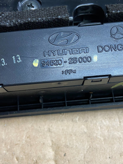 2007 to 2009 Hyundai Santa Fe Center Dashboard Radio Bezel Trim ag8552 DG5