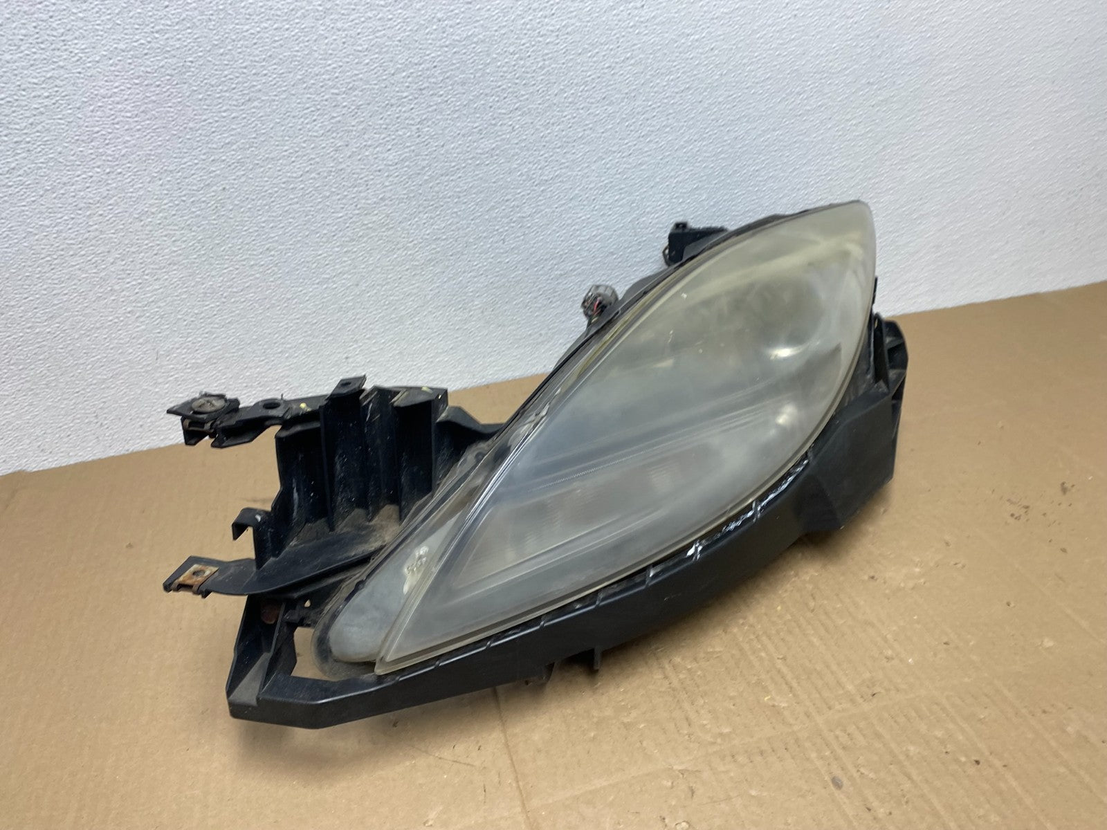 2009 - 2010 Mazda 6 Left Driver LH Side Xenon Headlight AB8178 DW2