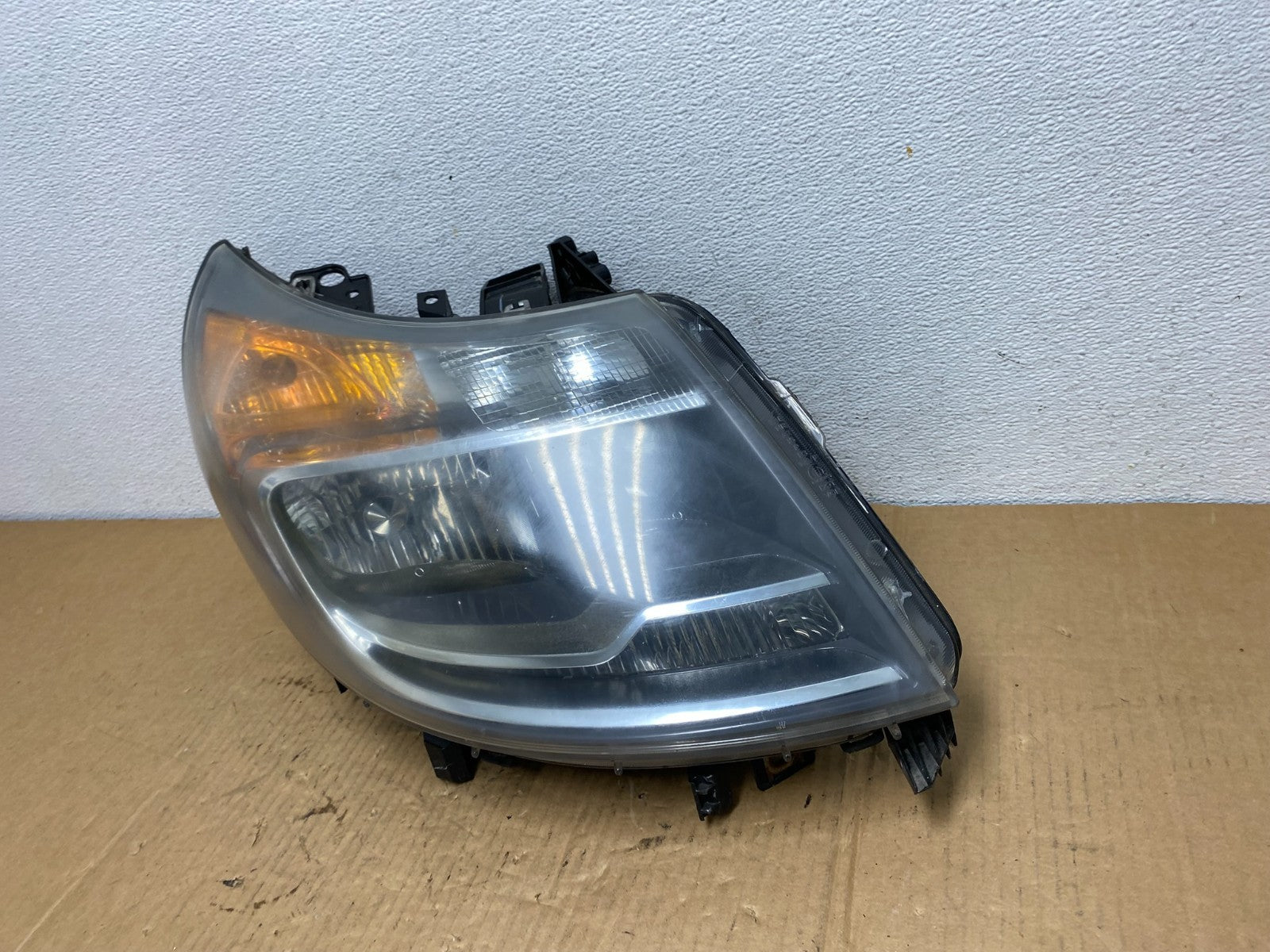 2014 - 2020 Dodge Ram Promaster Right Passenger RH Halogen Headlight AC7630 DW1