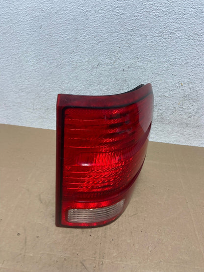 2002 to 2005 Ford Explorer Right Passenger Rh Side Tail light AE5027 LK2