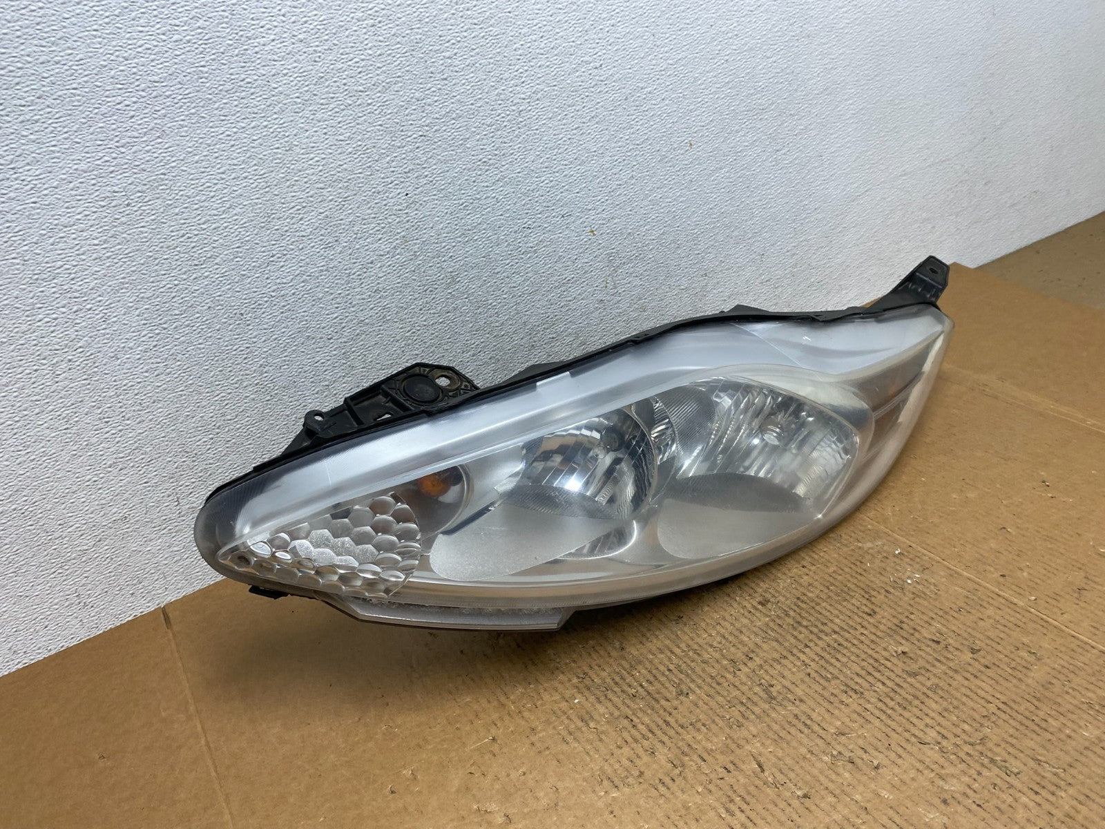 2011 2012 2013 Ford Fiesta Left Driver LH Halogen Headlight AE1255 DW2