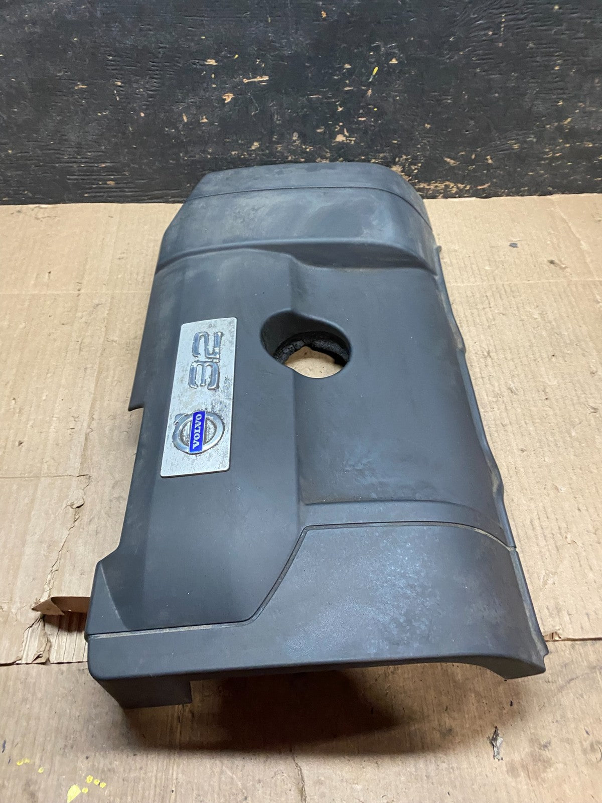 2007 to 2014 Volvo XC90 OEM 3.2L Upper Top Engine Motor Dust Cover Oem U6324 DG3