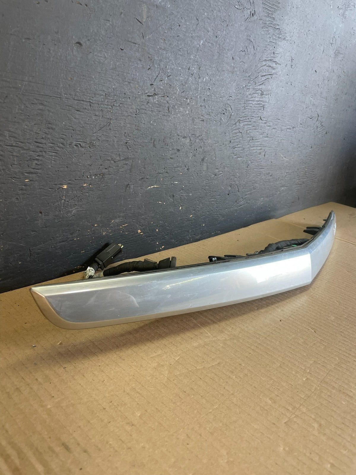 2013-2017 Cadillac XTS Trunk Finish Garnish Panel Molding With Camera AE35532