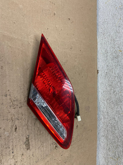 2005-2010 Toyota Avalon Left Driver LH Side Tail Light Inner AI1111 LK0