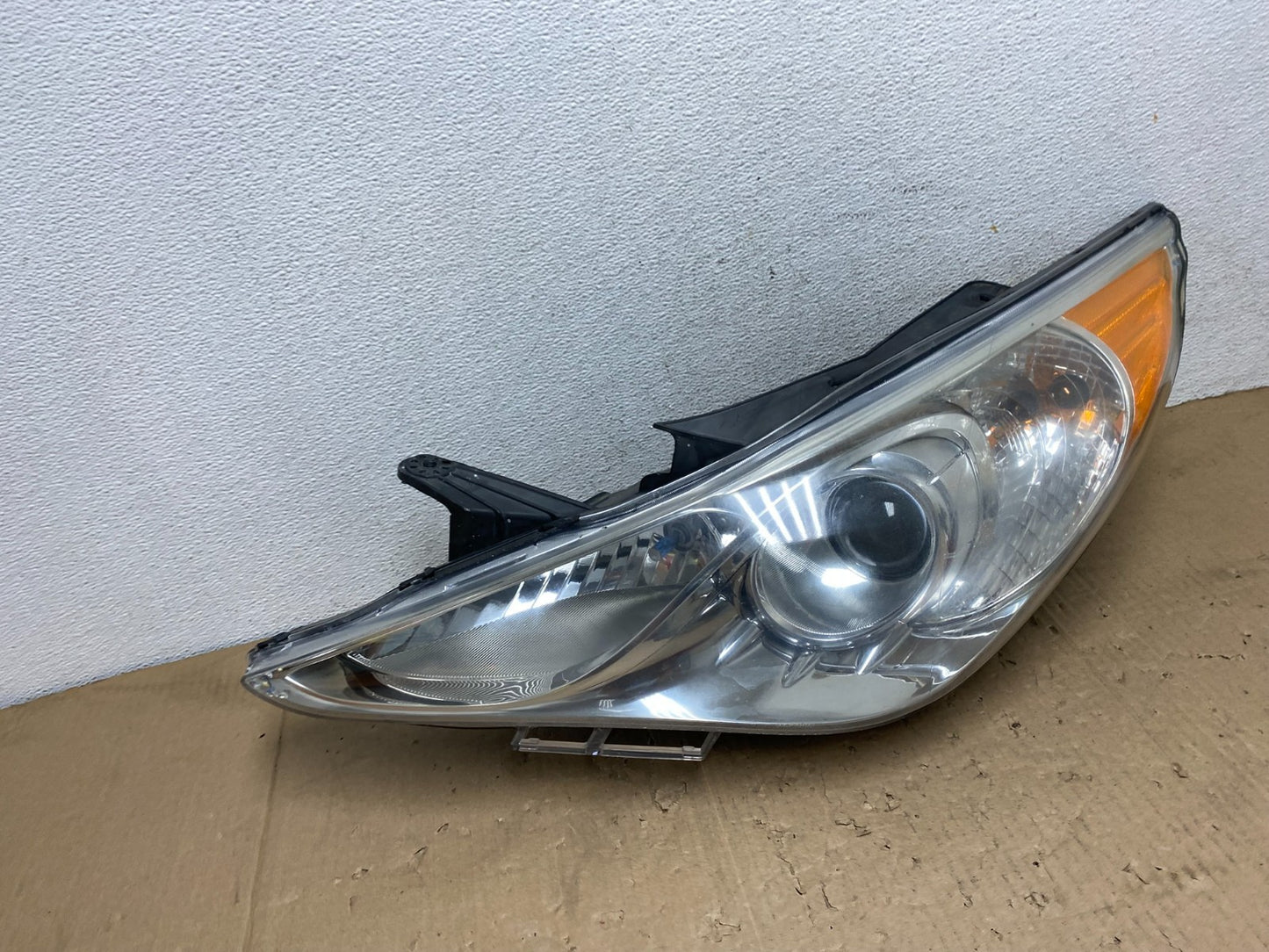 2011 - 2014 Hyundai Sonata Left Driver Lh Side Headlight Halogen AE9255 DW2