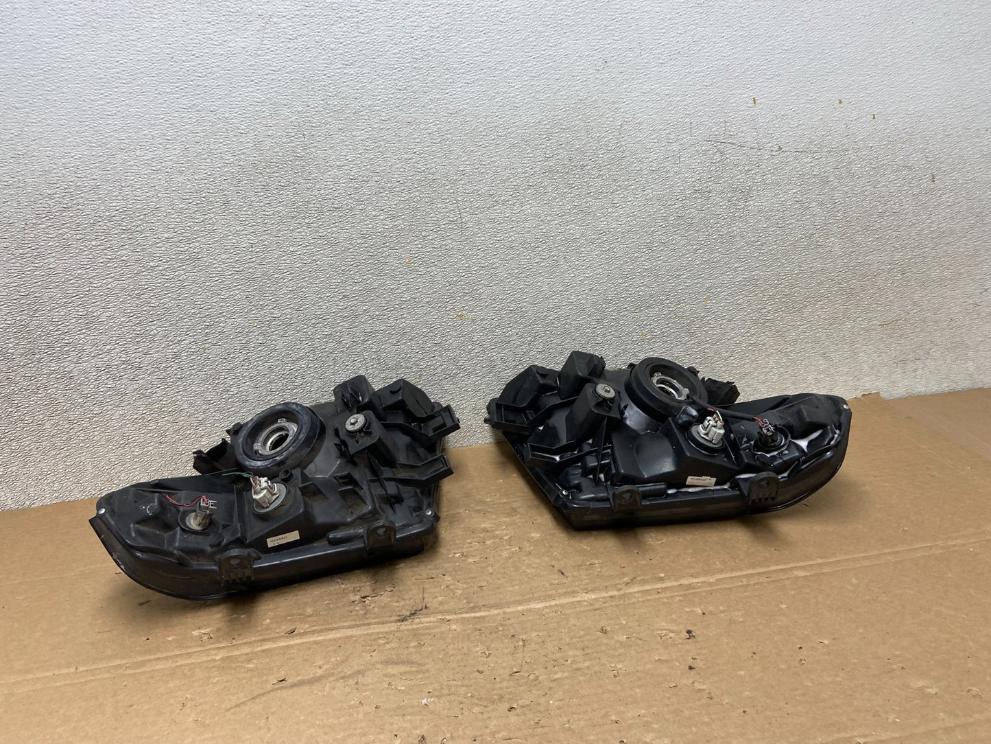 2005 2006 2007 Nissan Pathfinder Halogen Headlights Left+Right AB4809 DW7