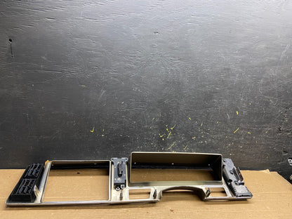 1986 - 1989 Oldsmobile Toronado Speedometer Cluster Gauge Bezel Trim Oe W2073 DG4