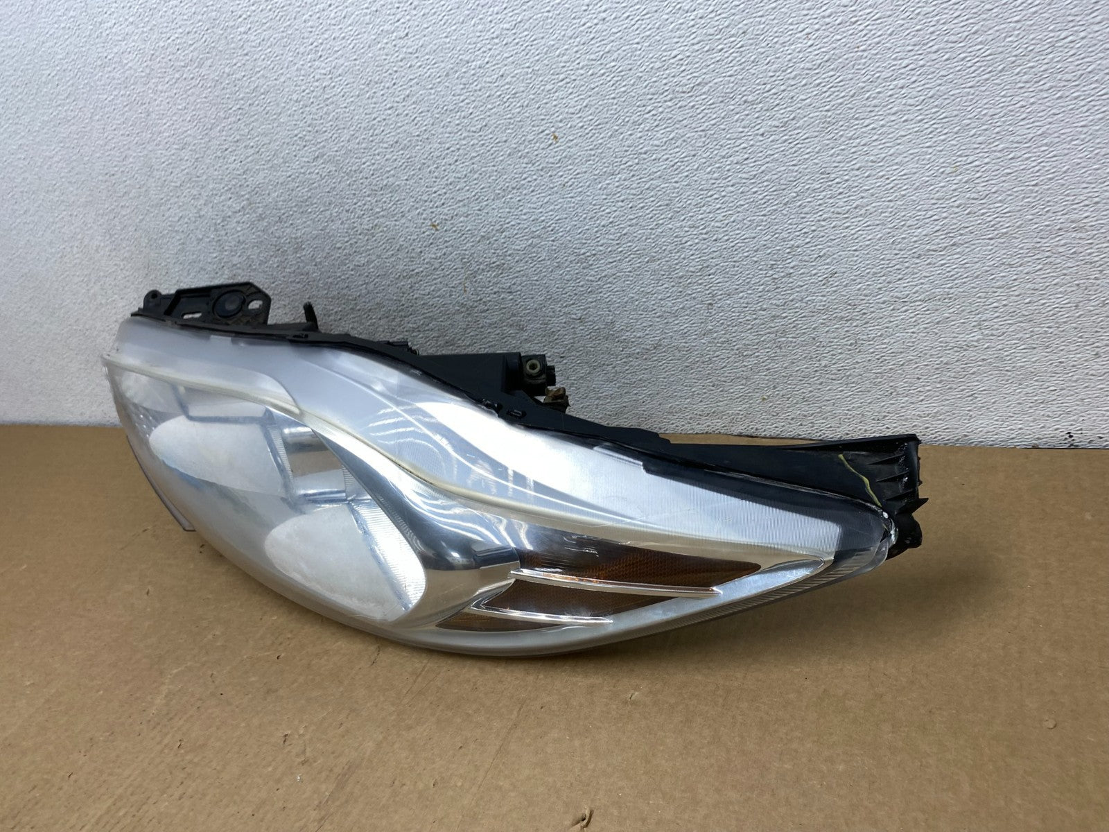 2011 2012 2013 Ford Fiesta Left Driver LH Halogen Headlight AG2007 DW1