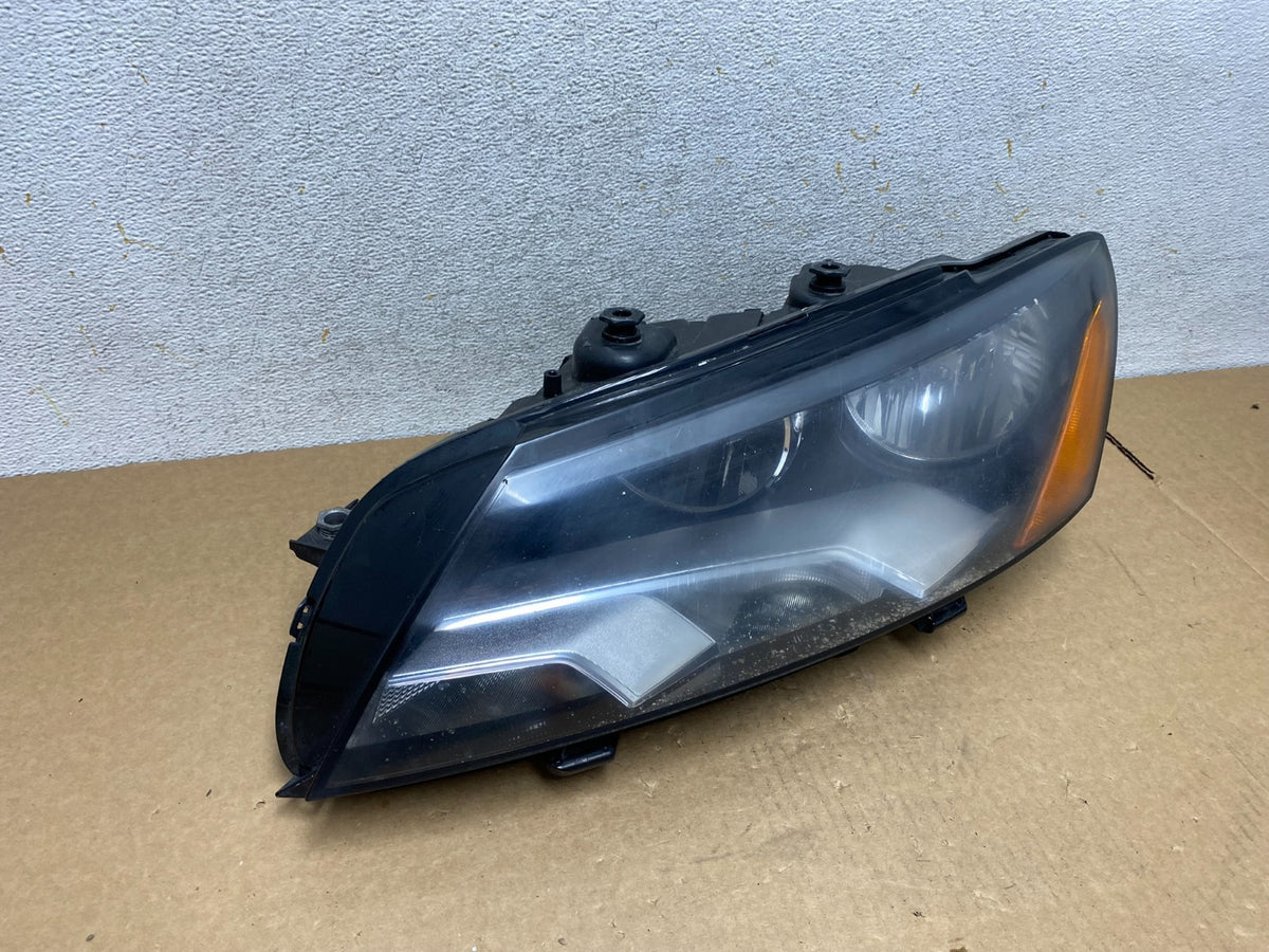 2012-2015 Volkswagen Passat Left Driver LH Side Halogen Headlight AI3266 DW2