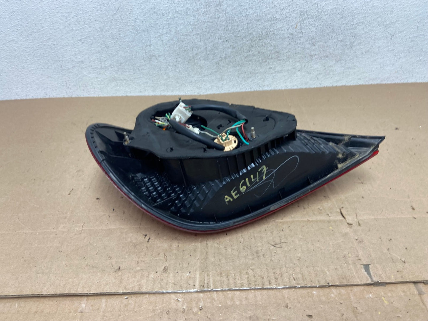 2002 2003 2004 Toyota Camry Tail Light Right Passenger Rh Side AE6147 LK5