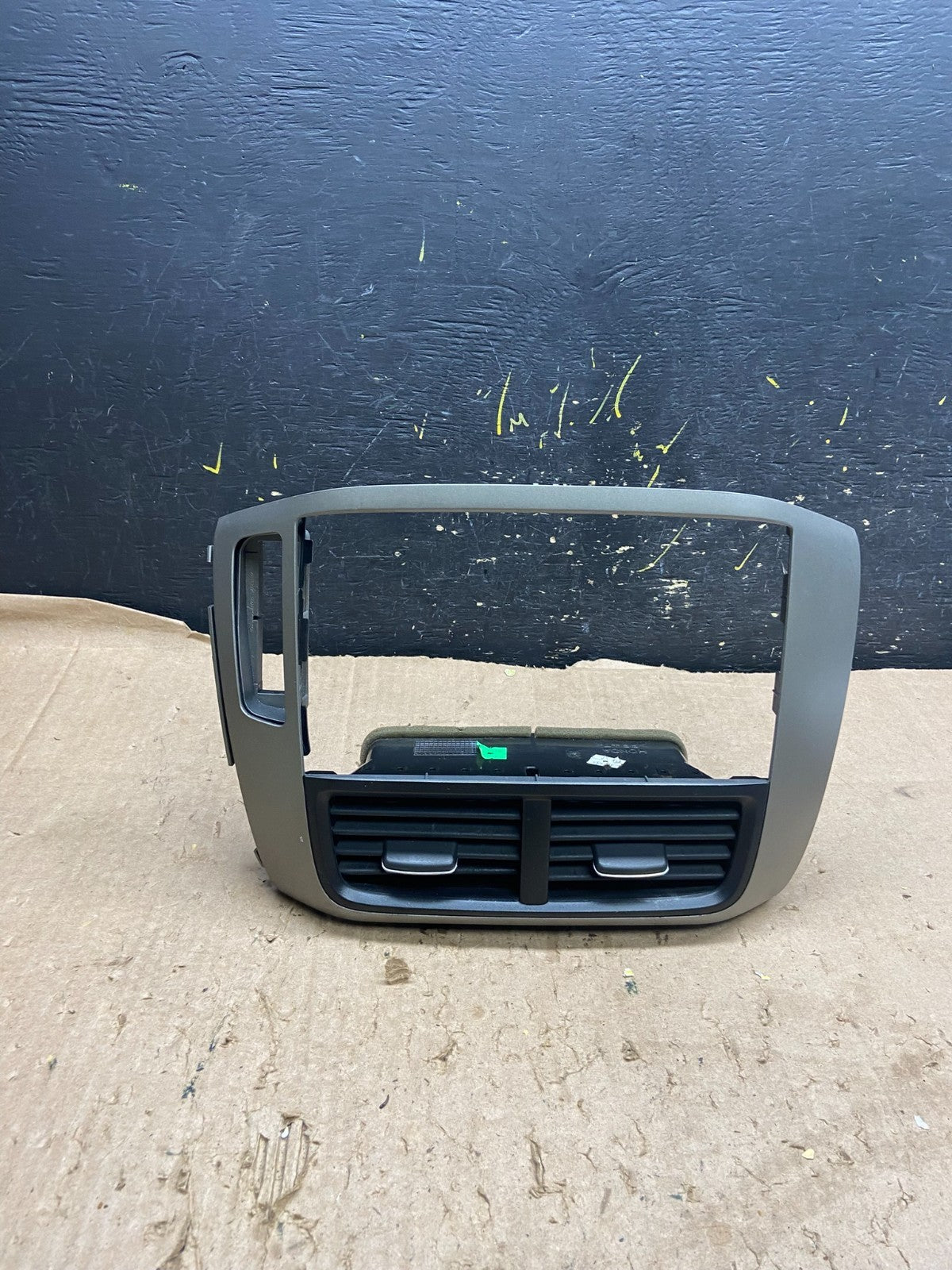 2006-2008 Honda Pilot Center Dash Radio Screen Display Trim Bezel z2039 DG0