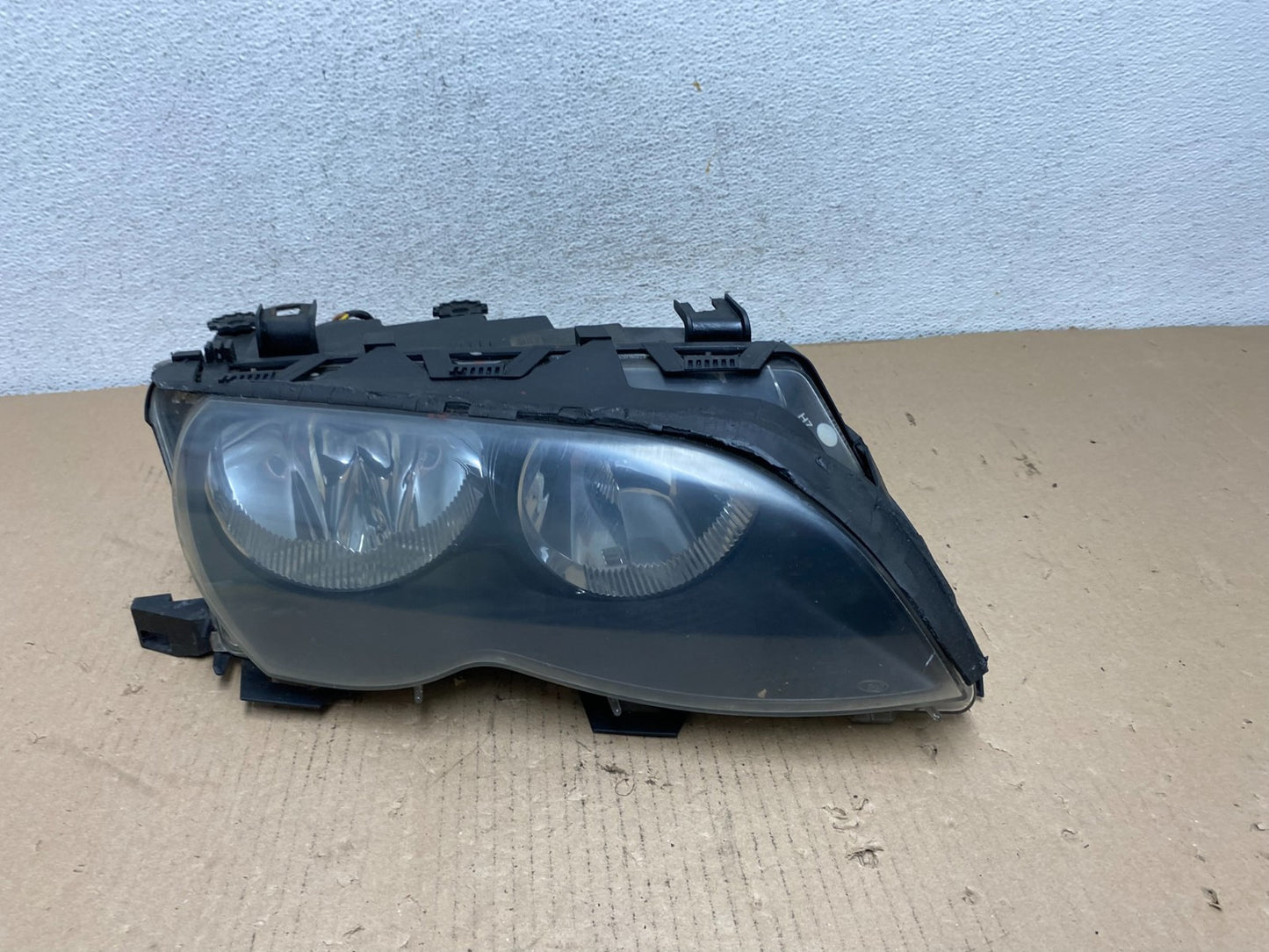 2002 to 2005 BMW 3 E46 Sedan Right Passenger RH Halogen Headlight AF3154 DW0