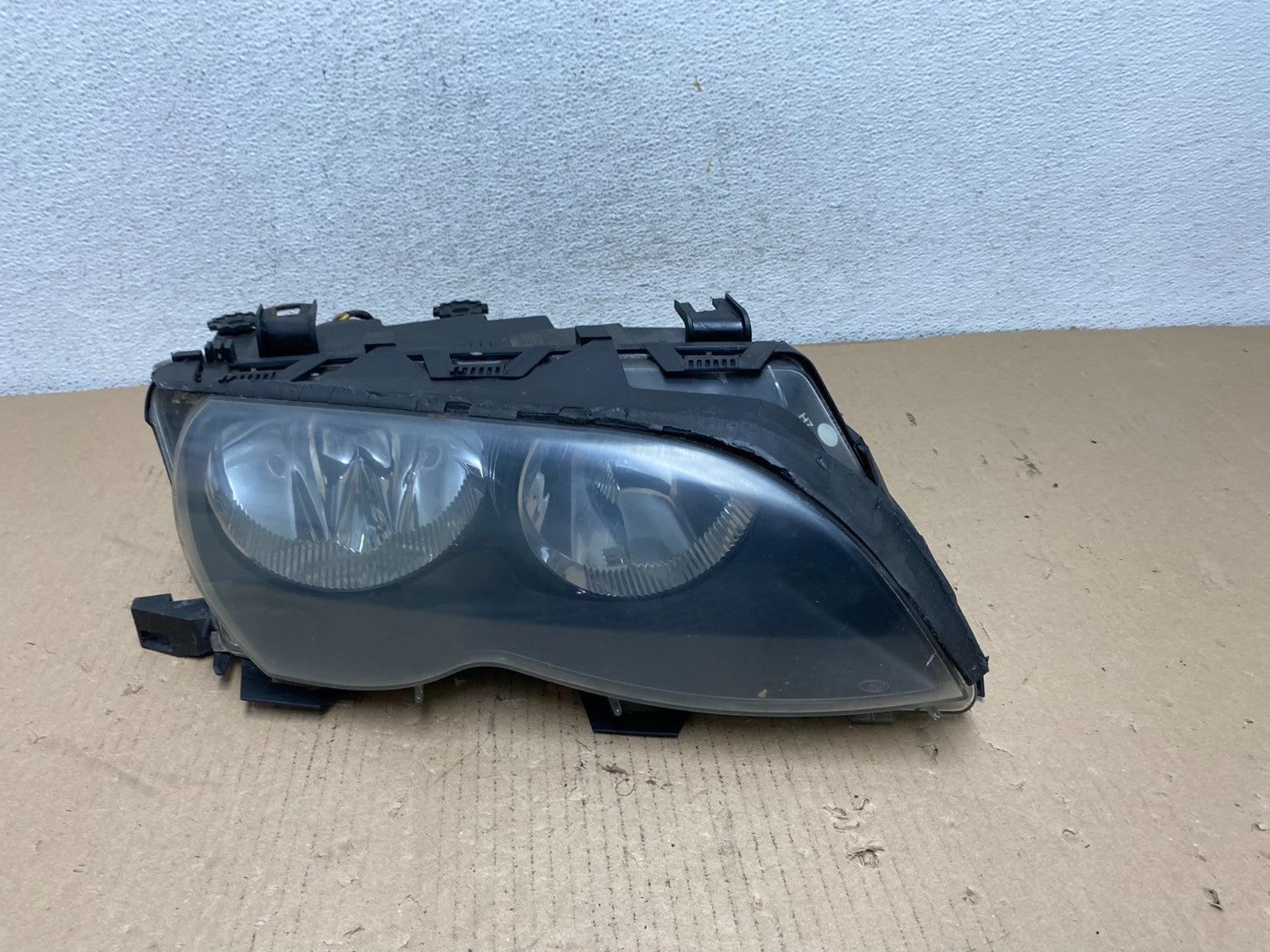 2002 to 2005 BMW 3 E46 Sedan Right Passenger RH Halogen Headlight AF3154 DW0