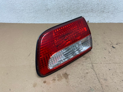 2001 - 2003 Toyota Sienna Right Passenger Rh Side Inner Tail Light AF5059 LK2
