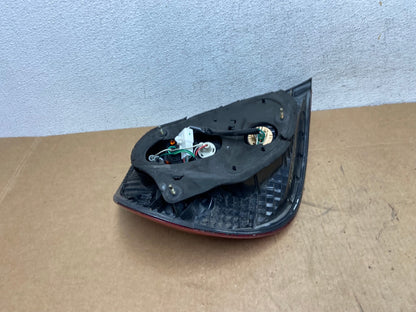 2002 2003 2004 Toyota Camry Tail Light Right Passenger Rh Side AD6106 LK3