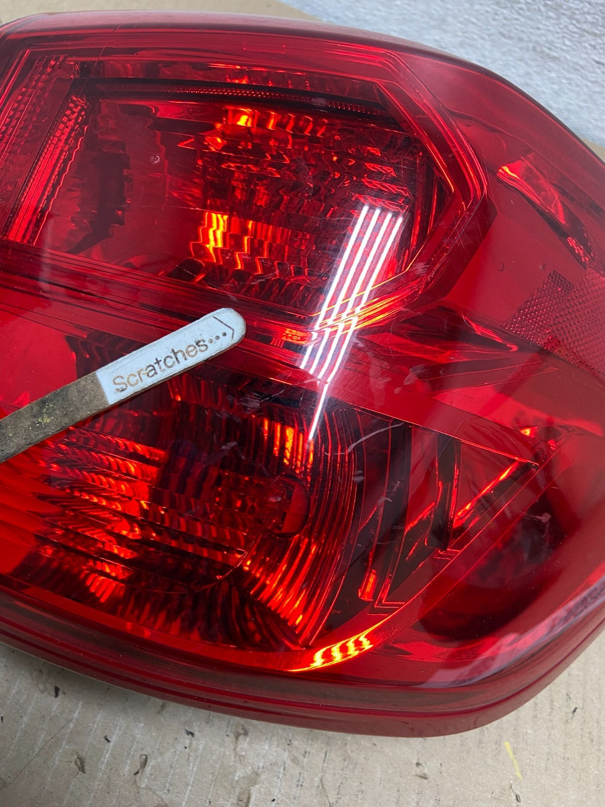 2017 - 2020 Nissan Pathfinder Right Passenger Tail light AG5962 DW3