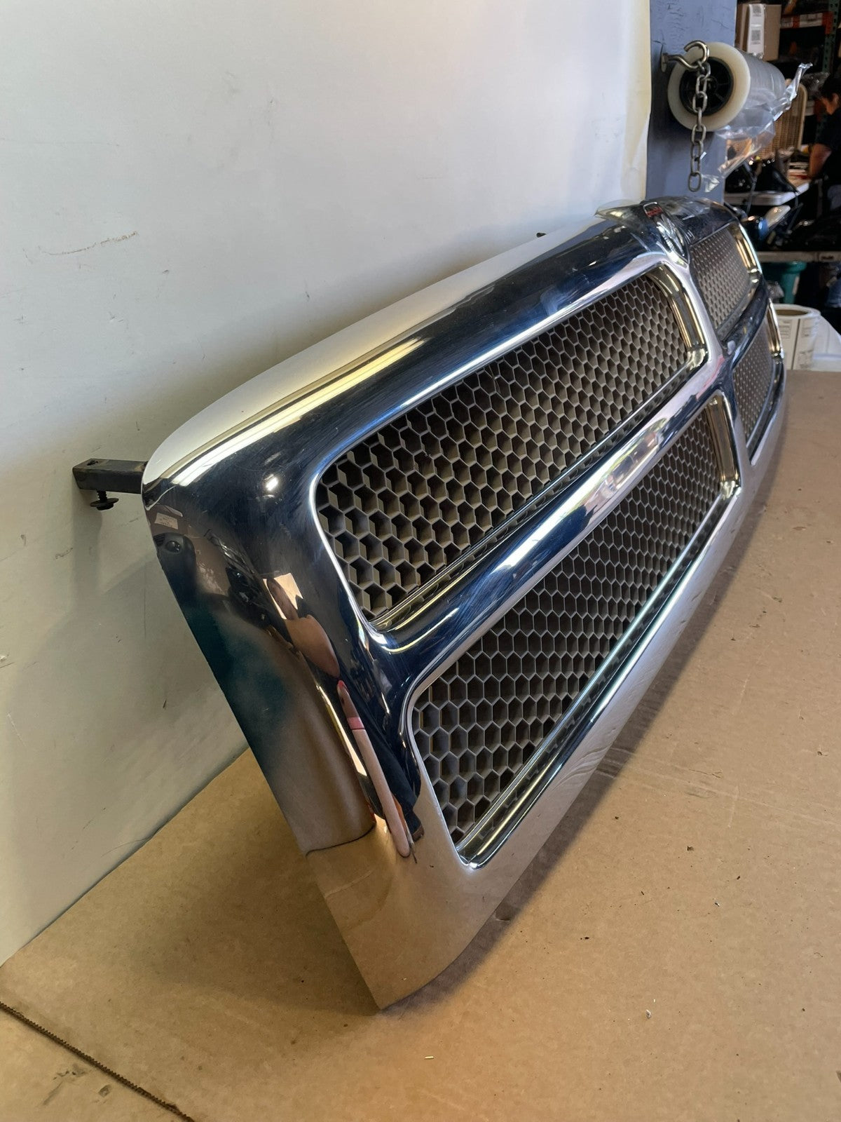 1994 to 2001 Dodge Ram 1500 Upper Front Chrome Grill Grille AH0367 DG2