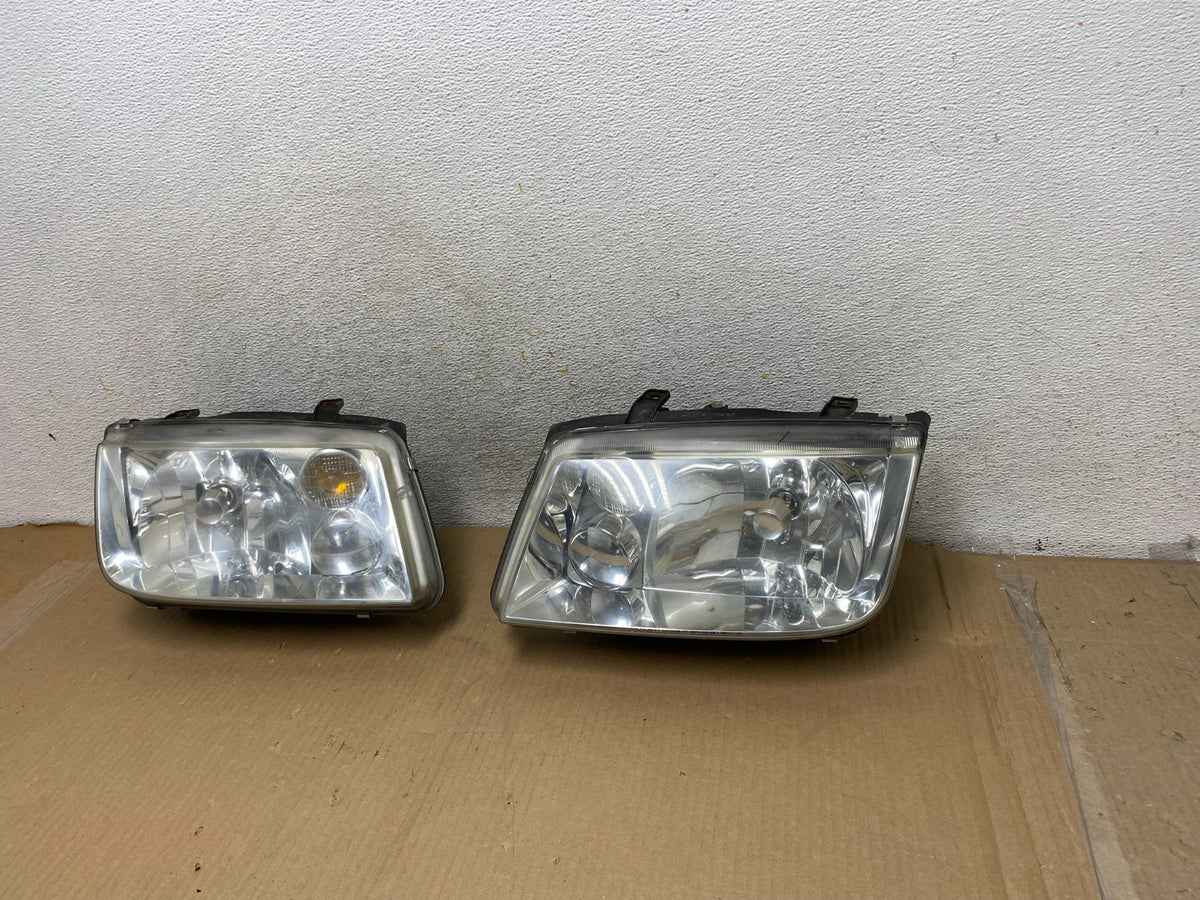 2002 to 2004 Volkswagen Jetta Left+Right Headlights AH3003 DW2