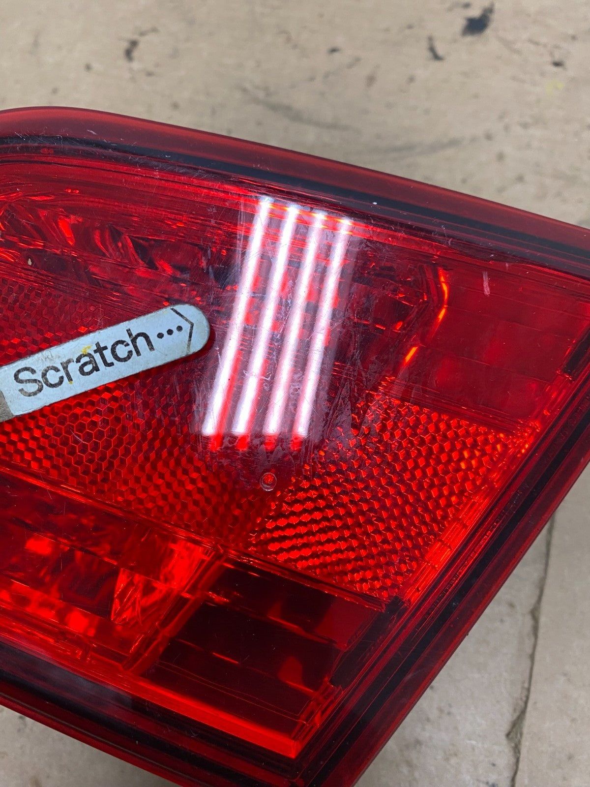2010-2014 Subaru Legacy Right Passenger Rh Side Tail Light Inner Oem P5203 DW4