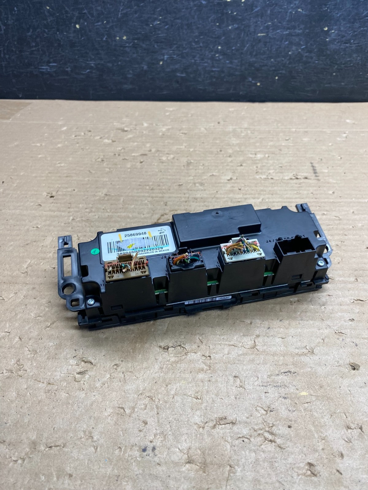 2007 to 2011 Cadillac Escalade AC Heater Climate Control Panel AG8403 DG5