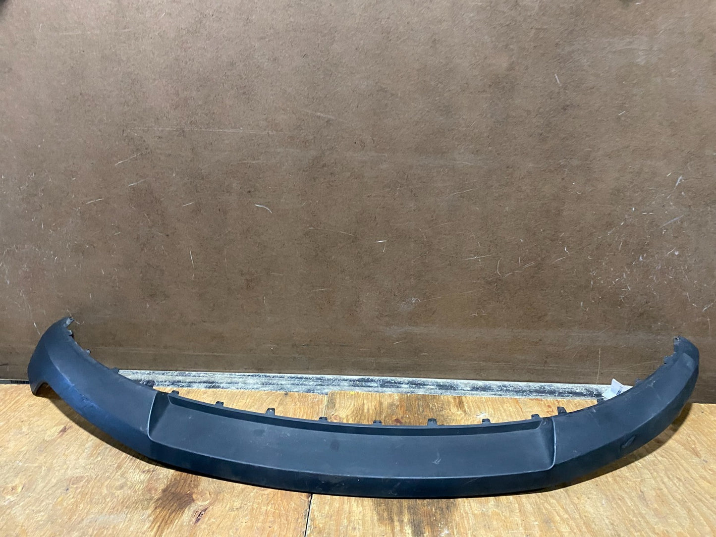 2013 to 2016 GMC Acadia Front Lower Bumper Cover 20982396 AA23580